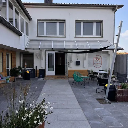 Guest house Faulpelz - Doppelzimmer Flora